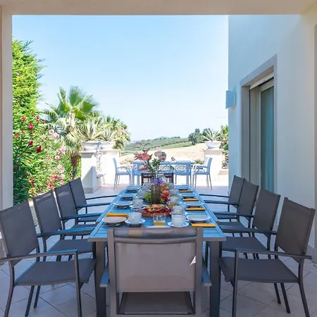 Bianca 10, Emma Villa Misano Adriatico