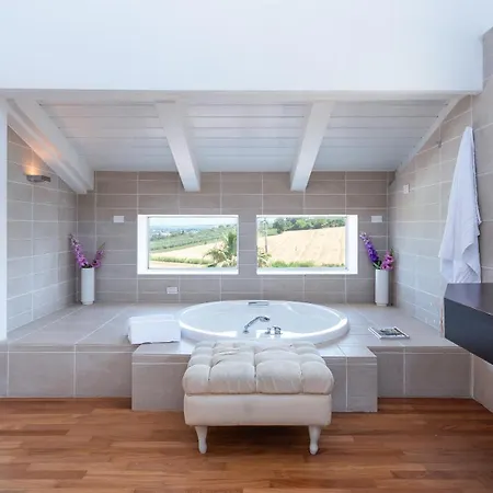 Villa Bianca 10, Emma *